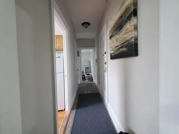 29-01 39th Avenue image 8 of 10