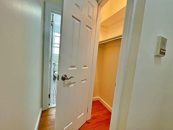 4th image of 117 W 13th St APT 60
