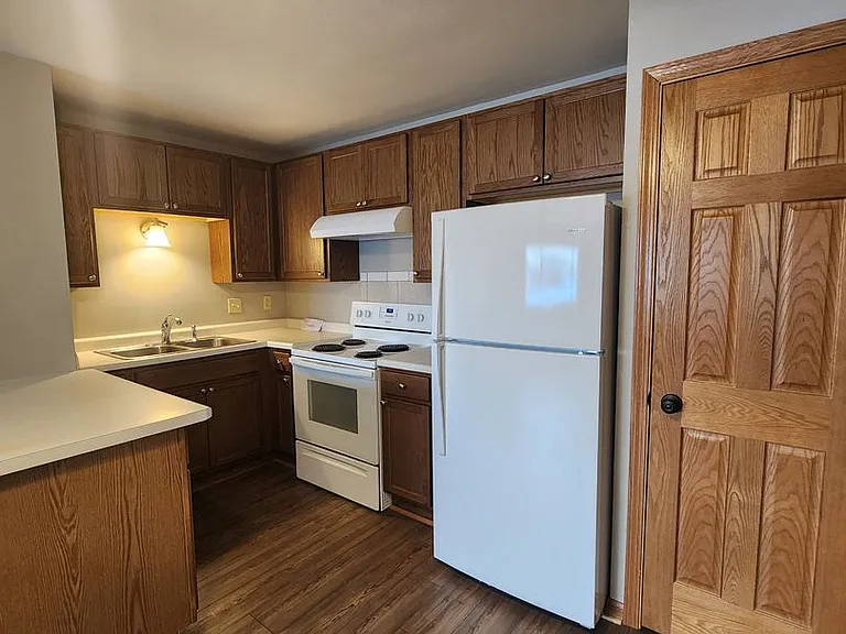 8 Unit At 3509 93rd St — Photo 14