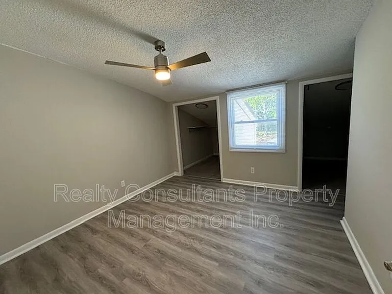 604 E Iredell Ave #7 — Photo 15