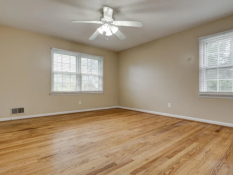 3404 Jones Dr — Photo 20