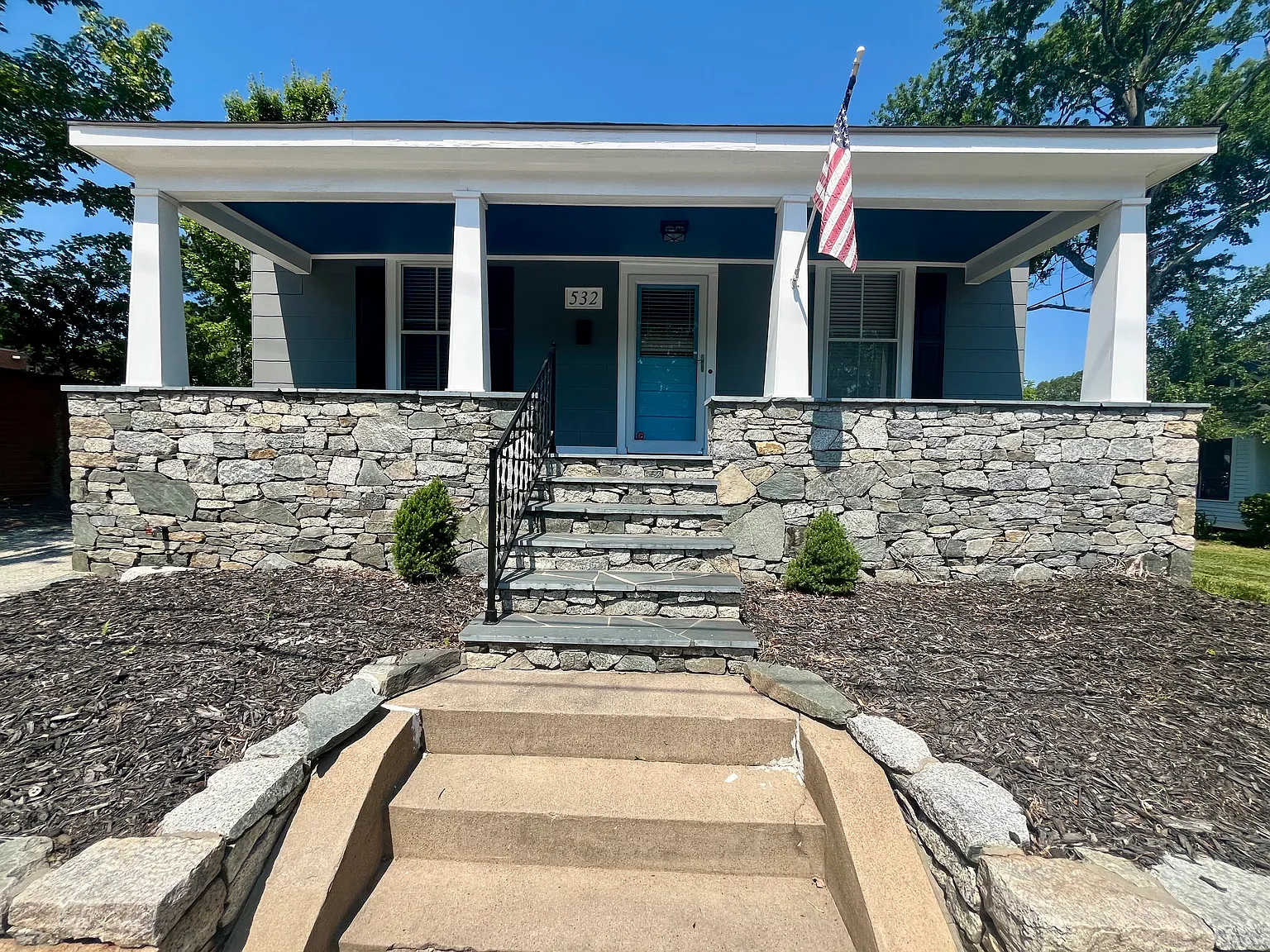 2 bed, $2,500 — Photo 1