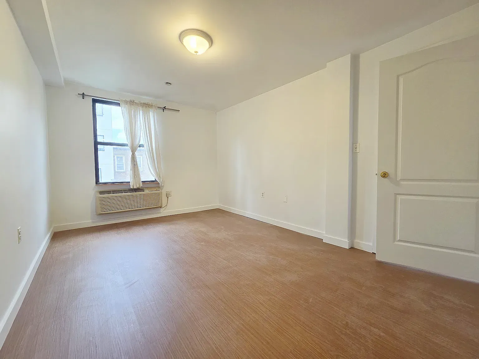 119 Hart Street — Photo 4