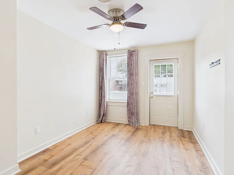 411 Gilmer St #B — Photo 24
