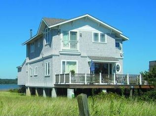522 E Beach Rd, Charlestown, RI 02813