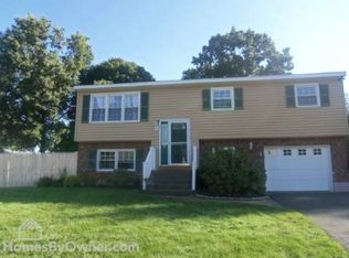 2 Frances Dr, Albany, NY 12205