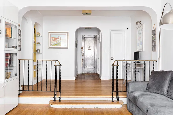 Sold by Compass | media 2