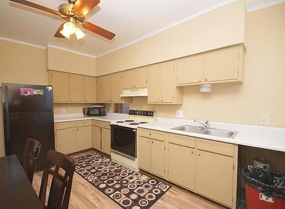 5th image of 4719 Newport Ave