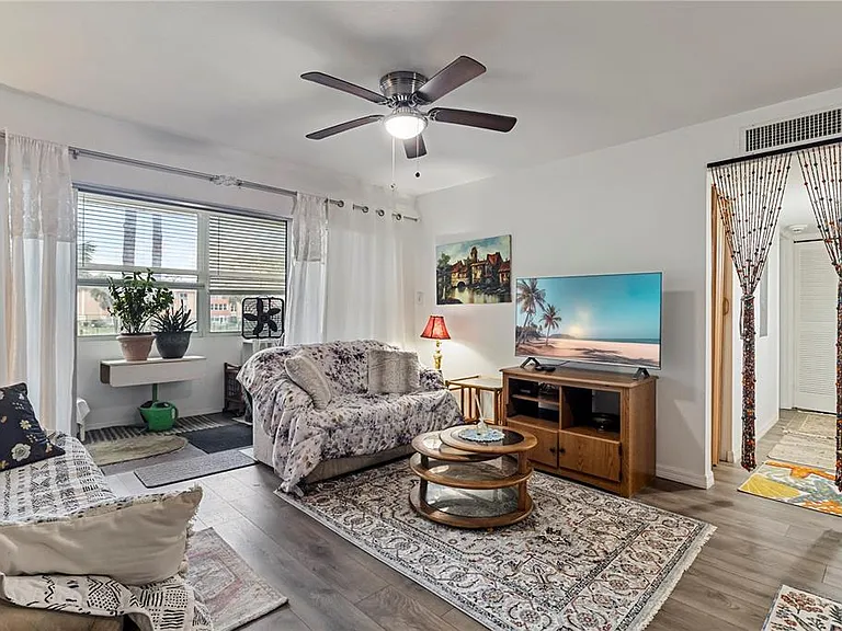 21280 Brinson Ave #220 — Photo 5