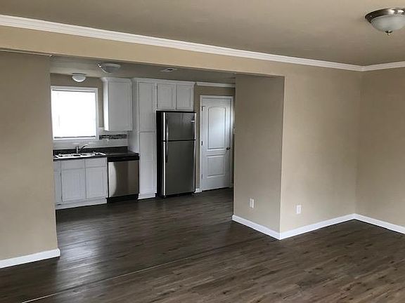 3rd image of 9059 Kathlyn Dr