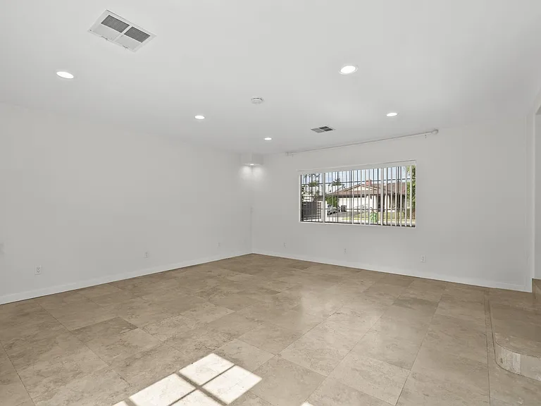 8440 Oakdale Ave — Photo 6