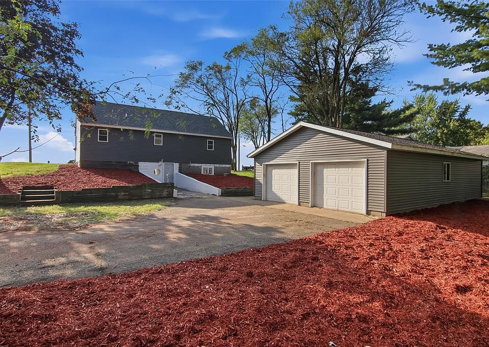 1st image of 3433 Starr Avenue