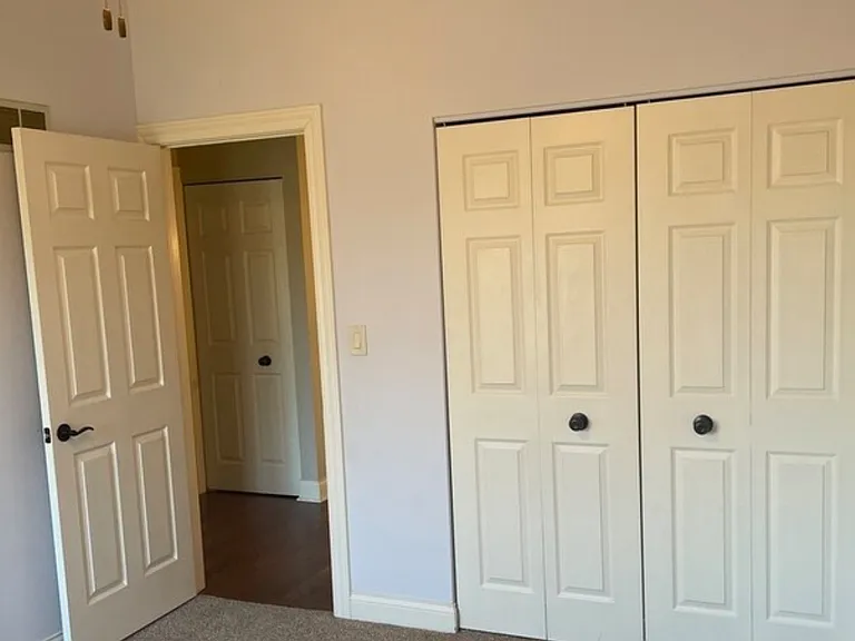 836 Benridge Ct — Photo 10