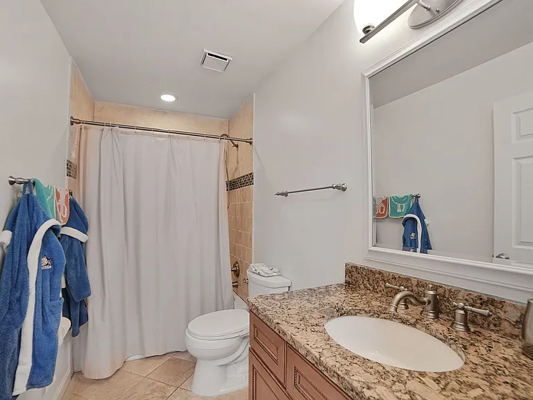 18420 Shady View Ln — Photo 33