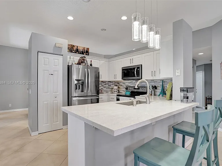4219 Sabal Ridge Cir — Photo 10