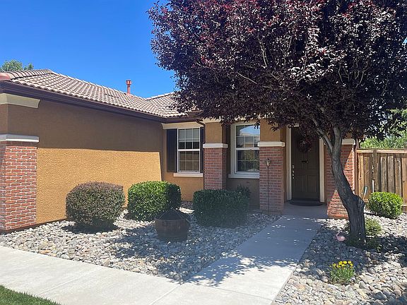 2nd image of 535 Pesaro Way
