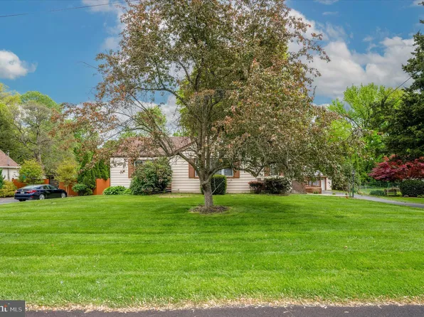 2517 Larkin Rd, Upper Chichester, PA 19061