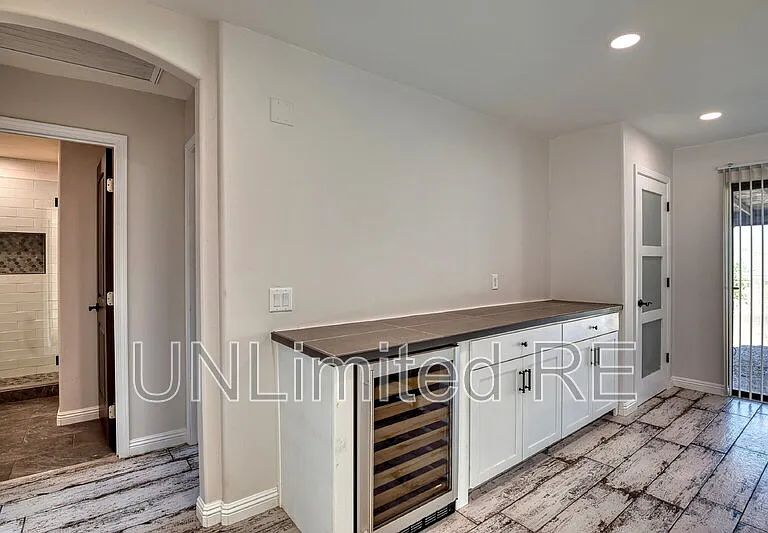 1435 Beefeater Dr — Photo 26