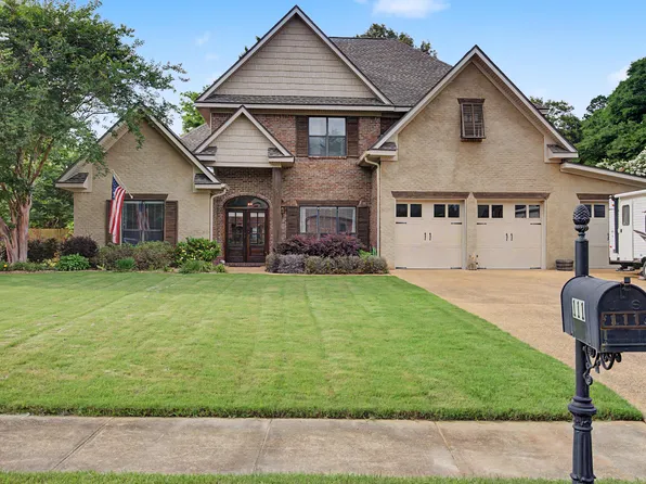 111 Oakmont Rd, Starkville, MS 39759
