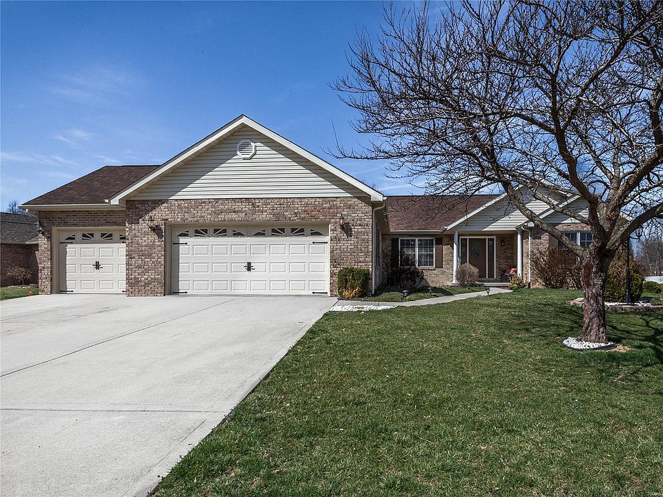 1st image of 1108 Oak Ln