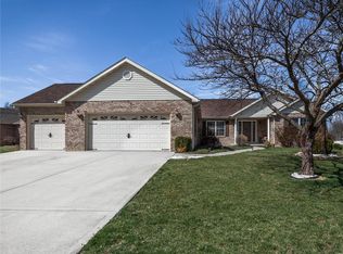 1108 Oak Ln, Maryville, IL