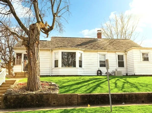 415 E William St, Washington, IN 47501