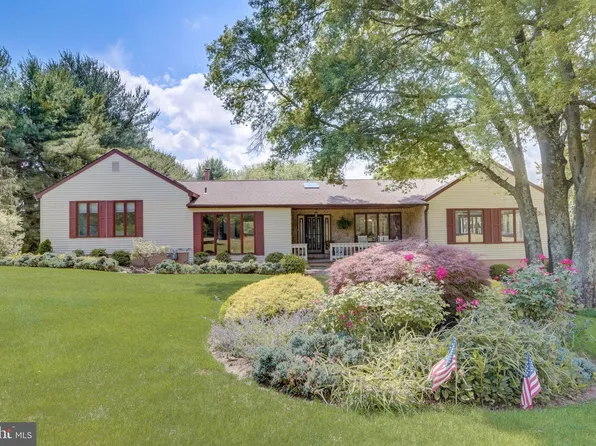 414 Ewan Rd, Mullica Hill, NJ 08062