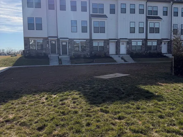 723 Courier Ln, Frederick, MD 21701