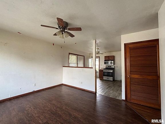 5th image of 16806 10th Ave N