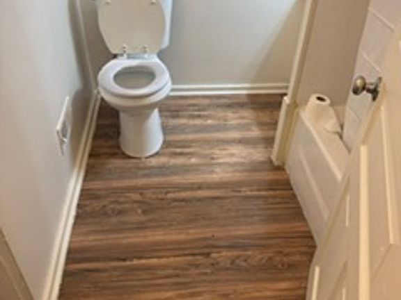 3rd image of 1559 W King St #2