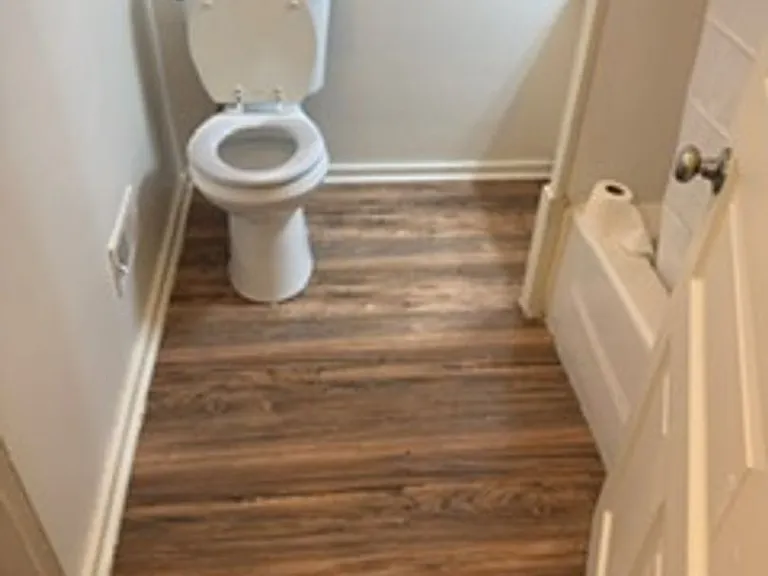 1559 W King St — Photo 3