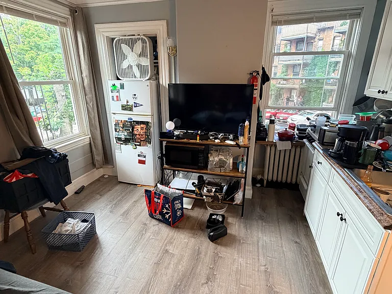 83 Englewood Ave #8 — Photo 3