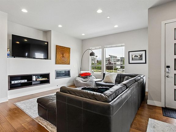 5th image of 5548 Valentia Court