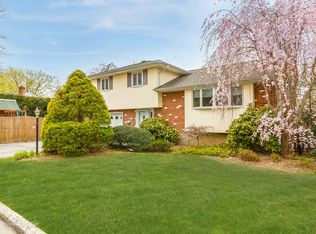 2 Irma Ln, East Northport, NY 11731