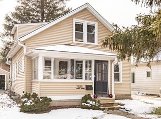 7835 Eagle St, Wauwatosa, WI 53213