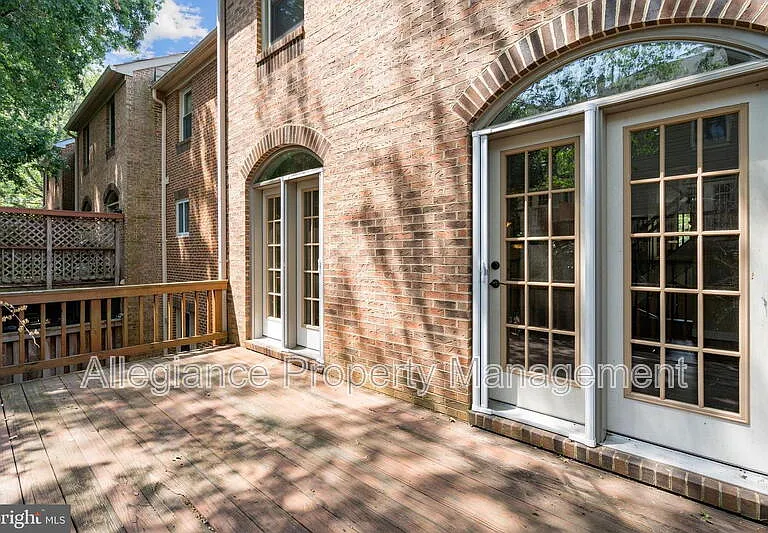 3915 Green Look Ct — Photo 5