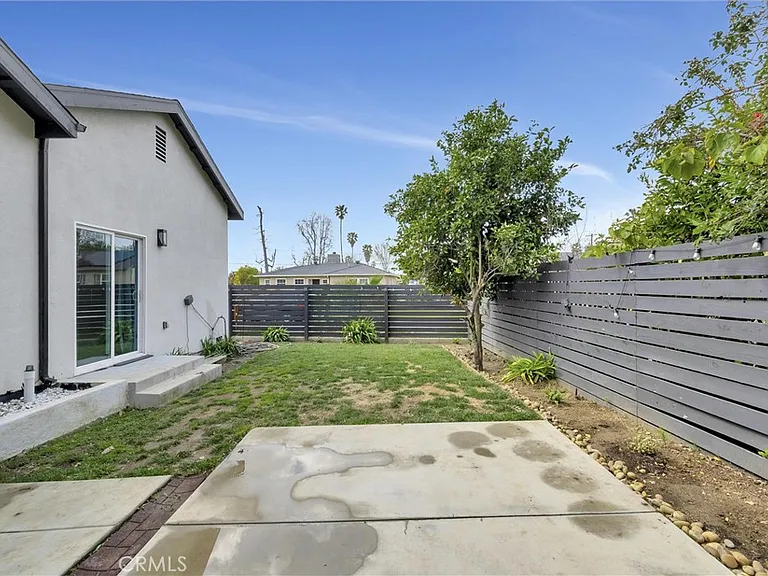 17227 Keswick St — Photo 46