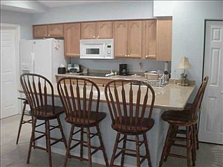 4th image of 4808 N Mendenhall Dr