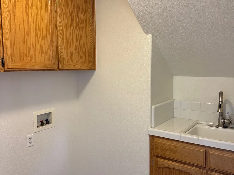 150 Lake Dr — Photo 17
