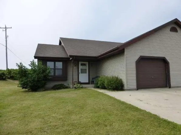 103 Park St #105, Belgium, WI 53004