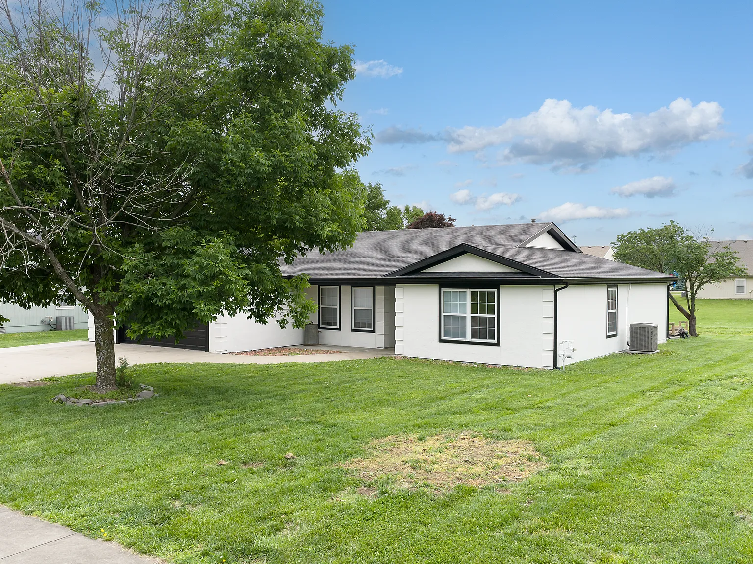4 bed, 1782 sqft, $3,000 — Photo 2