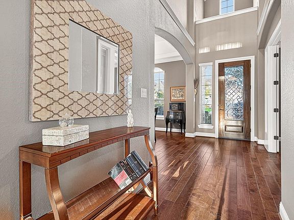 3rd image of 8710 Rampart Point Dr