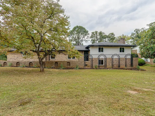 4716 Robinwood Dr, Chattanooga, TN 37416