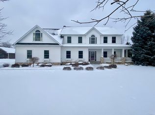 4169 Mountain View Ct, Freeland, MI 48623