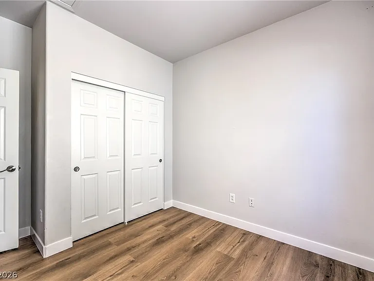 7236 Victoria Oak Ct — Photo 11