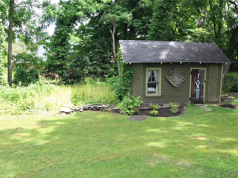 337 Mendon Rd — Photo 7
