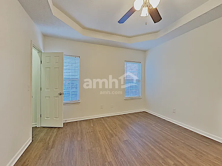 6852 Scarlet Ridge Dr — Photo 13