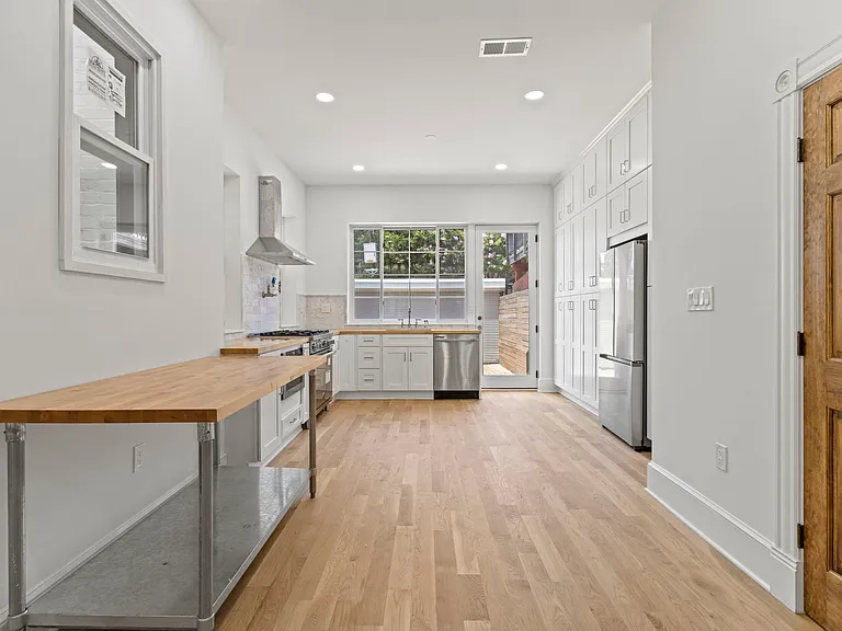 25 Quincy Pl NW — Photo 8