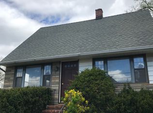 427 Christie Ln, Leonia, NJ 07605