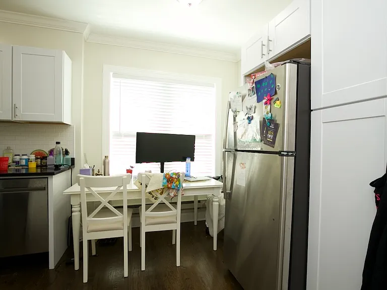 3817 N Greenview Ave #W2 — Photo 8